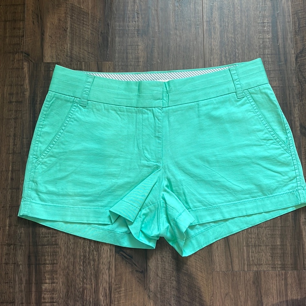 Jcrew green chino shorts size 6